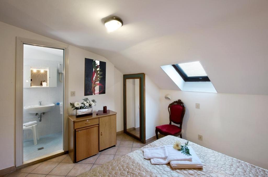 Double or Twin Room Attic