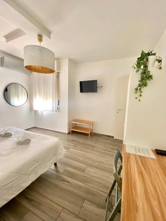 Double Room,1303774075:JPEG