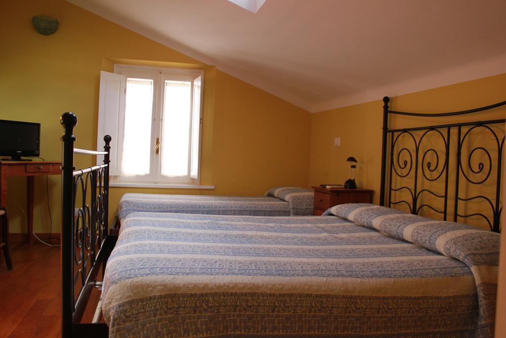 Triple Room Private Bathroom