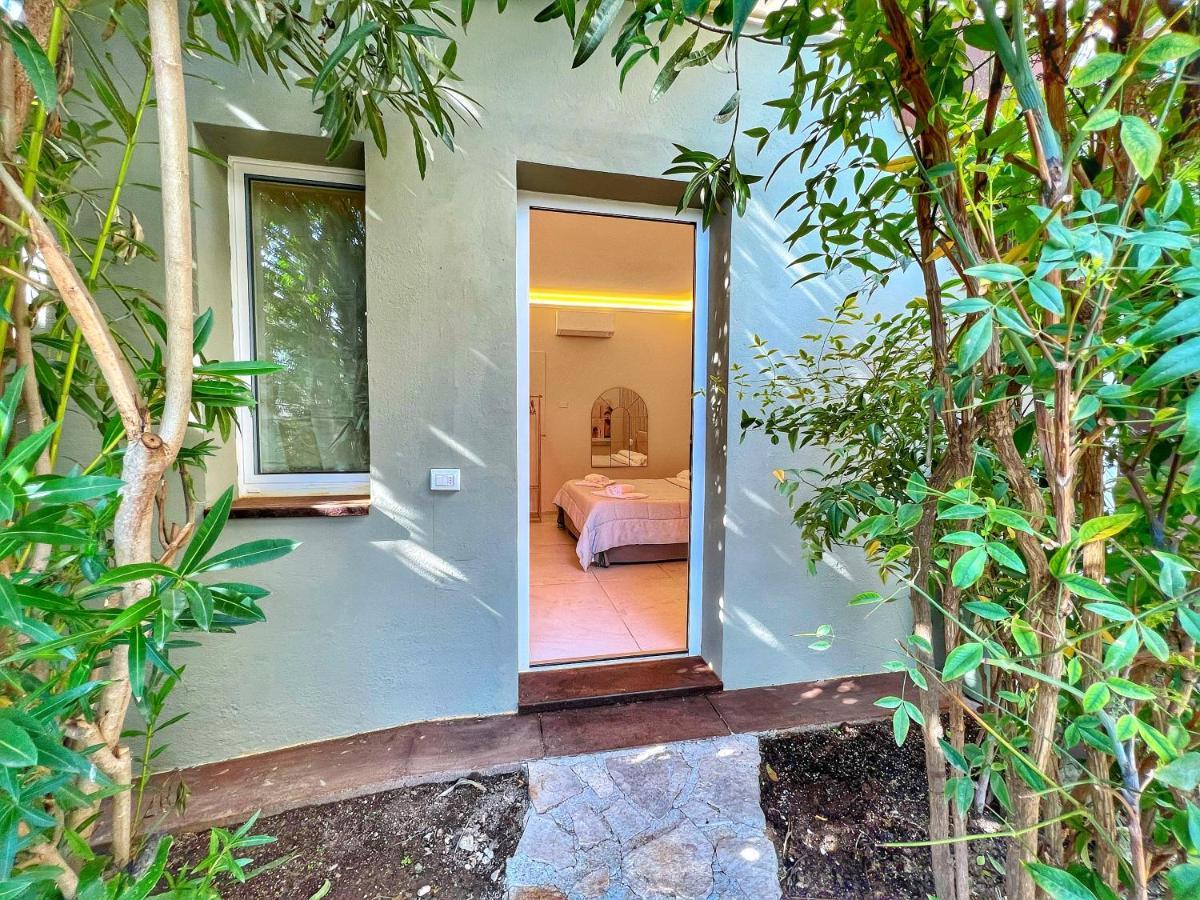 King Room Garden View