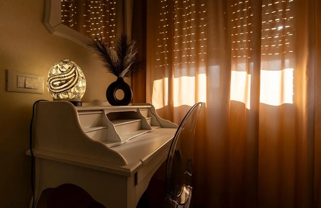 Amy Rooms-1