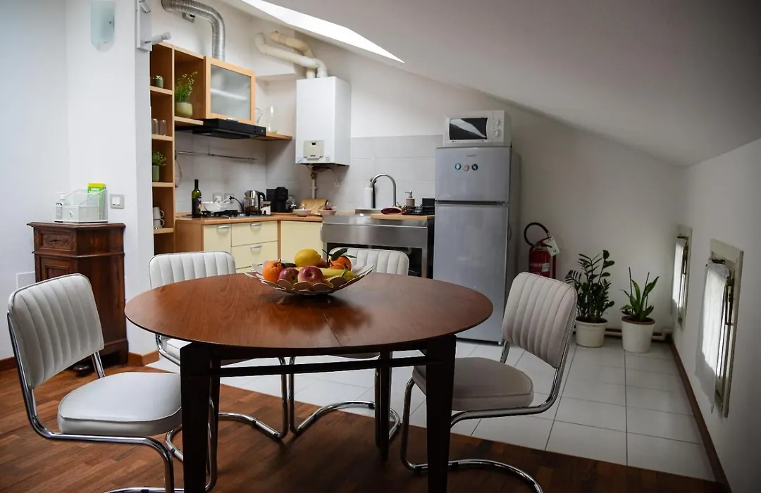 Interno 8-1