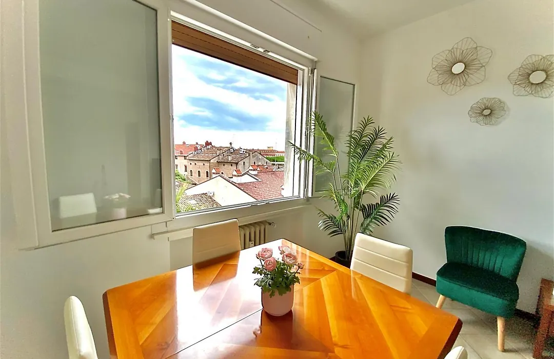 Bellavista , Bright And Stylish Two Bedroom Apartment In The Historic Center-1